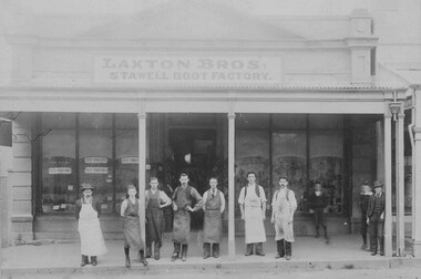 Photograph, Laxton Bros Stawell Boot Factory Shop