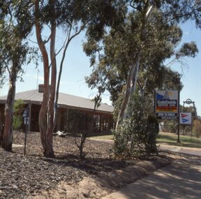 Slide, Set of Large Format colour positive slides of Stawell c1970 - Goldfields Moter Inn Western Highway