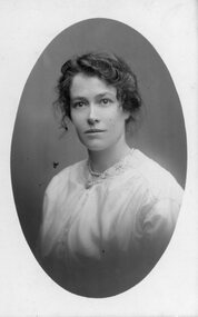 Photograph, Studio portrait of Bess Cragg (Eilzabeth).  c1920