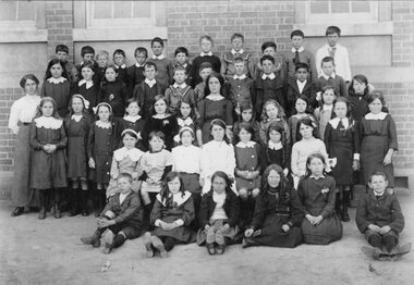 Photograph, Stawell School 502 Students Class Photo.  Year Unknown c1920
