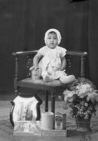 Photograph, Young child Anna Goh - Anna Goh Collection