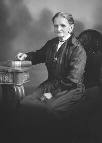 Photograph, Portrait of Elizabeth Perry