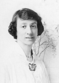 Photograph, Miss Olive Wilde