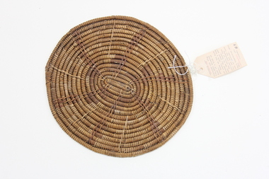 Pooneed-ke (child carrier), c. 1890-1920