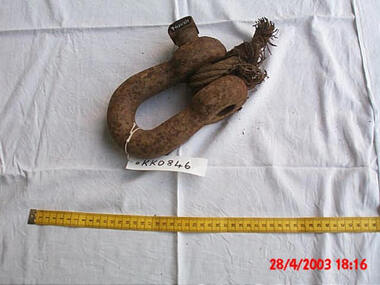 Shackle