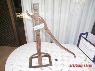 Jinker Jack, Jack for changing wheels on light horse-drawn wagons. Contoured lever handle with holding ratchet, 1940 approx