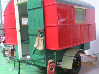 Caravan, Country Roads Board Caravan, 1940's