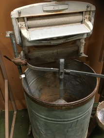 Washing machine and wringer, 1920's