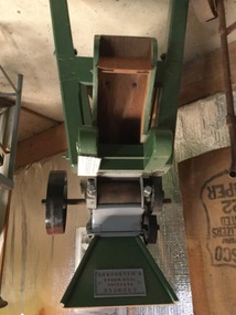 Grain Grister, 1925