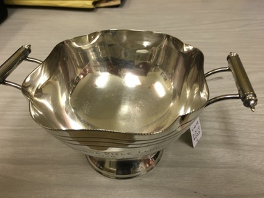 Memorabilia - Yarrawonga Rifle club trophy, 1950