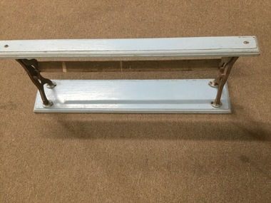Machine - Paper Dispenser, Not sure