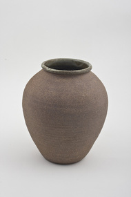 Pottery (vase): Joan Armfield, Joan Armfield, Vessel - Iron Clay, c.1975