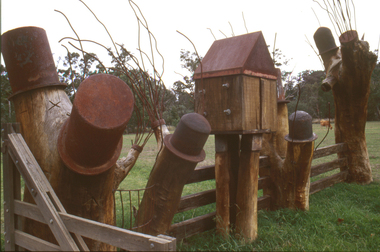 Sculpture: Tony Trembath (b.1946 Sale, Victoria), Tony Trembath, The Fences Act 1968 - Location: Edendale Farm (entrance) 30 Gastons Road, Eltham, 1989 - 1994