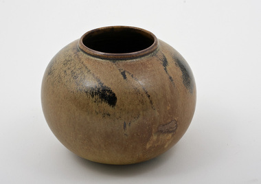 Robert WATERSON, Stoneware Pot (Redbyne Pottery)