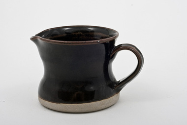 Pottery (jug): Phyl DUNN (b.1915 Vic, AUS - d.1999 AUS), Black brown jug
