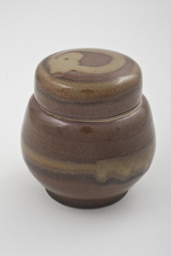 Pottery (jar): Phyl DUNN (b.1911 - d.1999 Melb, AUS), Ginger Jar