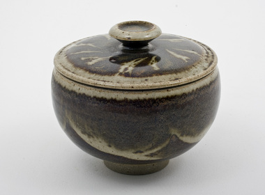 Pottery (bowl): Geoffrey DAVIDSON, Lidded Sugar Bowl