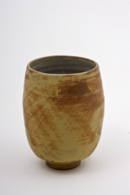 Pottery (vase): Elsa ARDERN (b.1918 NZ-d.2006 AUS), Iron Glaze Vase