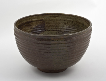 Pottery (bowl): Elsa ARDERN (b.1918 NZ-d.2006 AUS), Deep Bowl