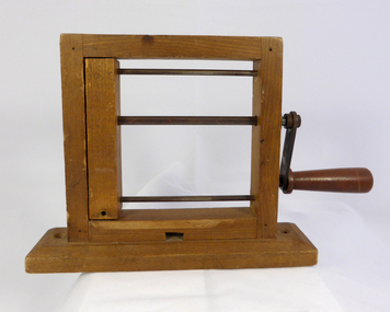 Bandage Winder