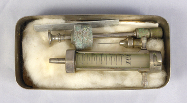 Record Hyperdermic Syringe, 1cc, Metal Box