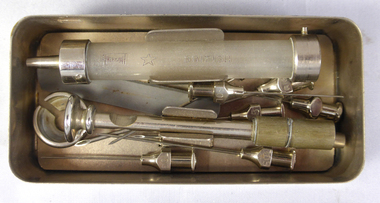 Record Syringe, 1cc, & Needles, Metal Box