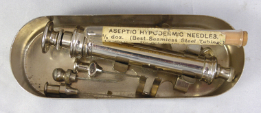 Hyperdermic Syringe & Needle Holder in Metal Box