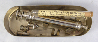 Hyperdermic Syringe & Needle Holder in Metal Box