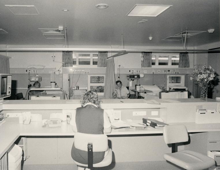 1982 Icu Nurses Station