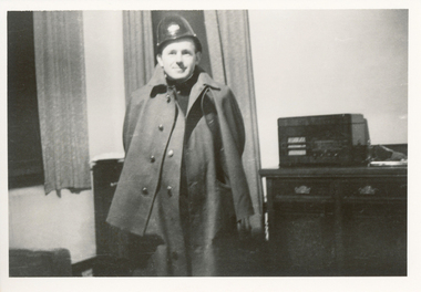 Dr, Ewan Evans, 1944