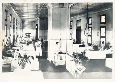 1922 Women's Surgical & Midwifery, Queen Victoria Block, Ward 5. Nr I Kirkland, Nr I Wilson, Sr Daw & Nr Gates. Radiators added in 1911 - in Sovereign Remedies
