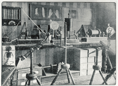 13 Dec 1905, Courier: Mr T R Treloar's, x-ray room - in Sovereign Remedies