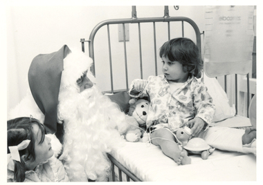 Santa, Childrens Ward, Courier