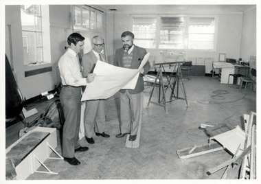 Planning renovations Midwifery Ward E1, Mr Leigh Grigg, engineer