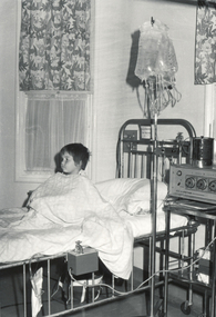 1979/05/01, RCH Dialysis Timer & patient, Courier