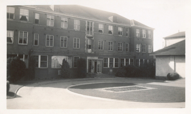 St Georges Hospital, Kew