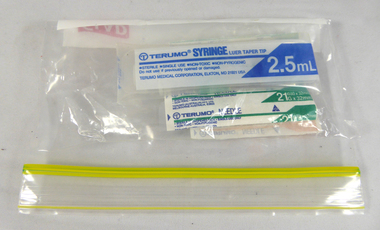 Dr Philip Griffiths - Sterile Syringe & Needles in Ziploc Bag