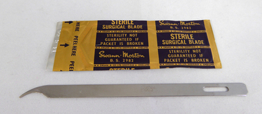 Scalpel Blades, Size 11 - Sterile & packed, 1 x curved