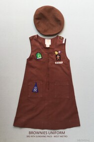 Uniform - 3rd North Sunshine Pack, Brownie's uniform, Early 1980's