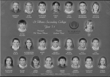 Photograph - St. Albans Secondary College 2004 Class Photographs