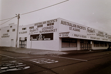 Photograph - 18 East Esplanade - Festival Supermarket, Sharon Walker, 1993