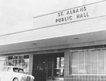 Photograph - East Esplanade - St. Albans Public Hall