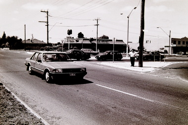 Photograph - Taylors Rd Cnr Arthur St St. Albans Photograph, Sunshine Advocate, 1991