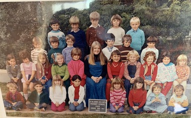 Photograph - St. Albans Heights Primary School 1975 Grade MAC R12 Photograph