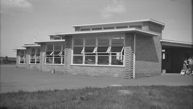 Photograph - Sunshine East Primary School Duke Street Sunshine Photographs