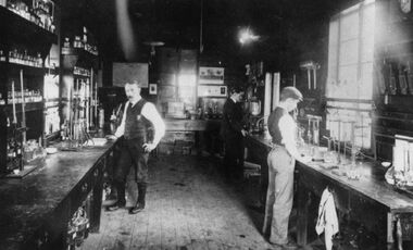 Photograph - Laboratory ICI photo, [1930]
