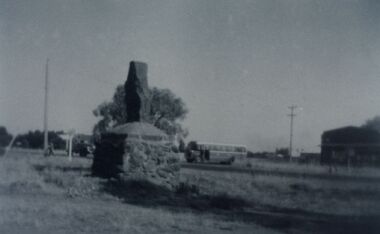 Photograph - Sighting of the Hume and Hovell Marker, 1940