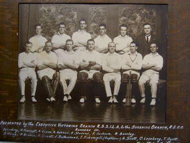 Photograph - Returned Soldiers Cricket Team 1927-1928, Alma Studio, 1928