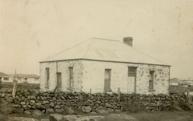 Photograph - North Sunshine Cornish miners building Wesleyan Church 19402, [circa 1940s]