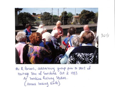 Photograph - Sunshine and District Historical Society tour of Sunshine 2 October 1993, 1993